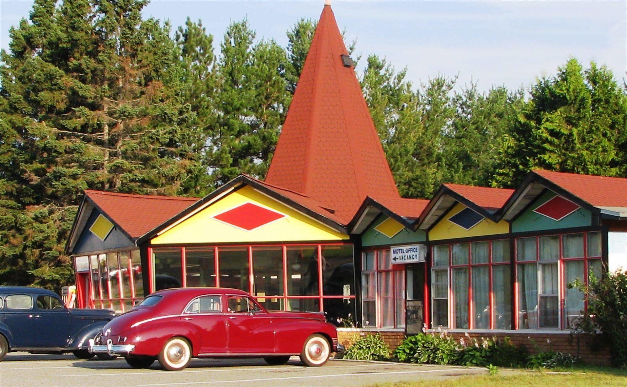 Red Top Motor Inn Iron Bridge Bagian luar foto